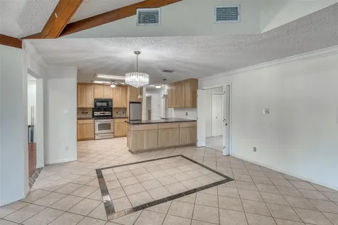 104 Bluebird Lane Highland Haven TX 78654