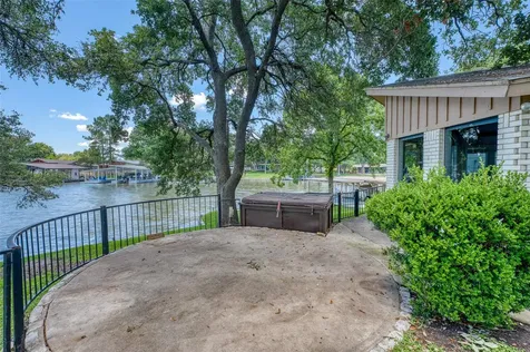 104 Bluebird Lane Highland Haven TX 78654