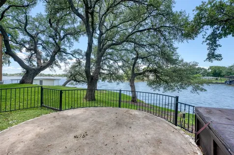 104 Bluebird Lane Highland Haven TX 78654
