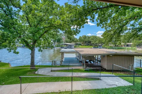 104 Bluebird Lane Highland Haven TX 78654