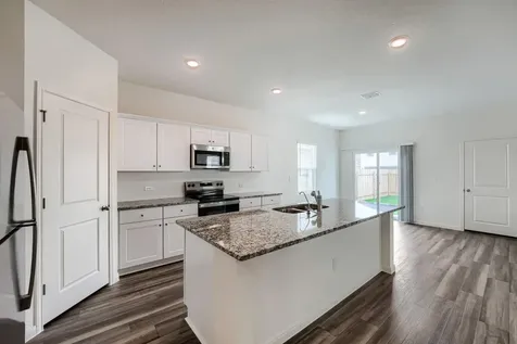 124 Mullen Way Taylor TX 76574