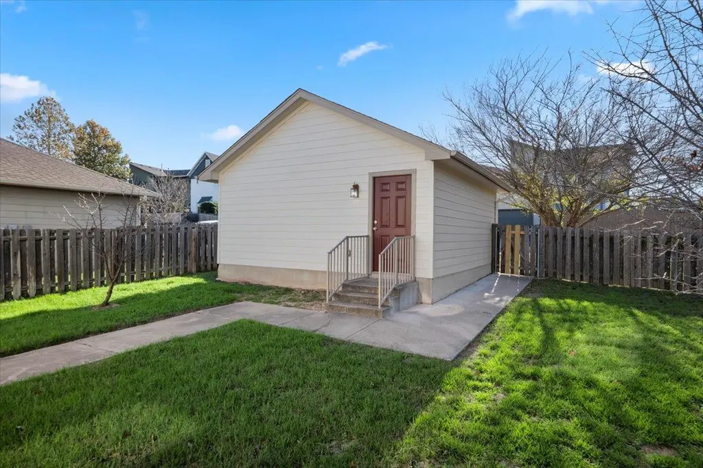 6001 Perlita Austin TX 78724