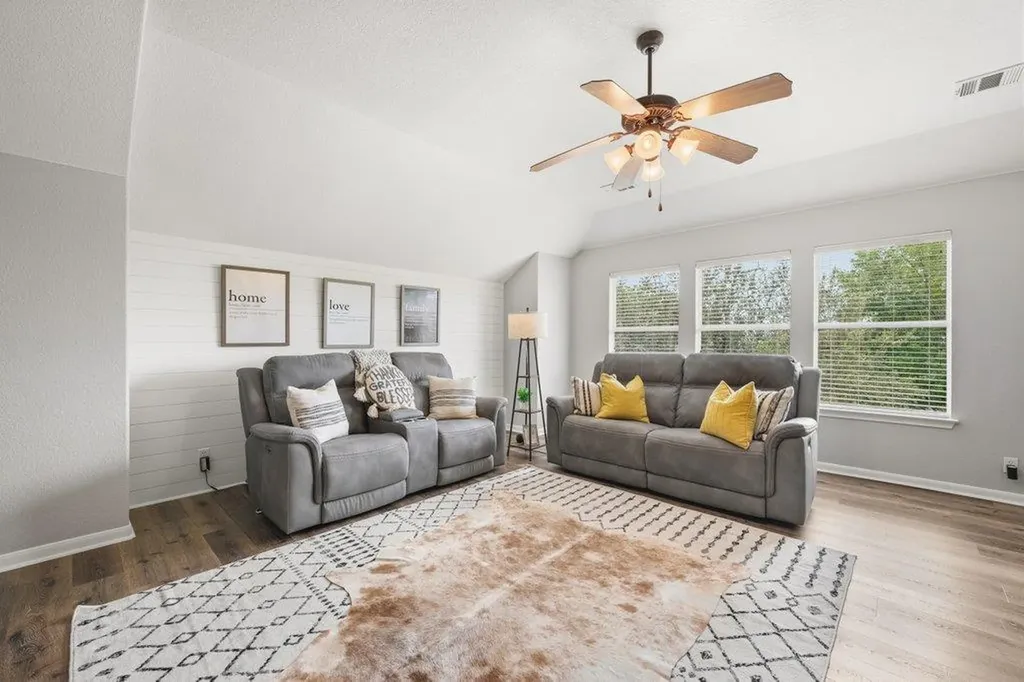 540 Manchester Lane Austin TX 78737