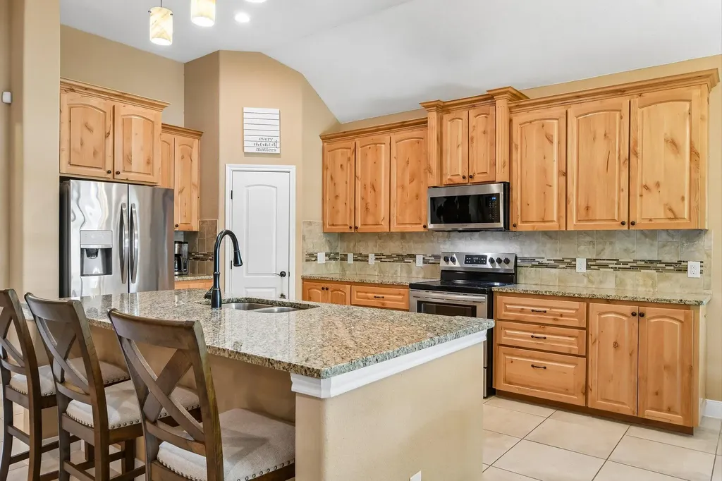 141 Upola Court Bastrop TX 78602