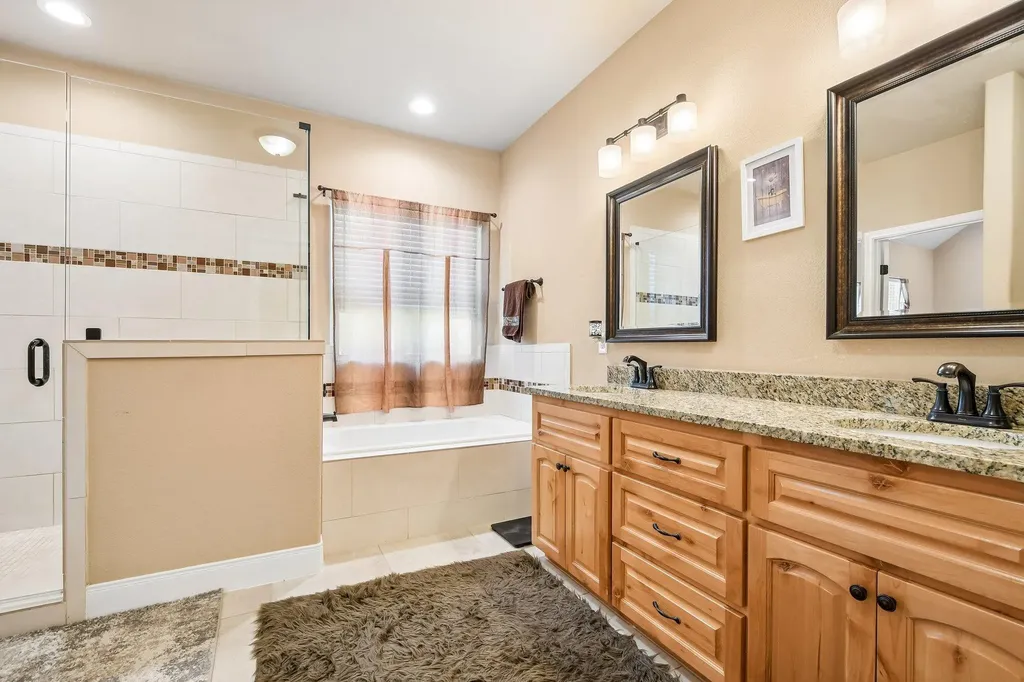 141 Upola Court Bastrop TX 78602