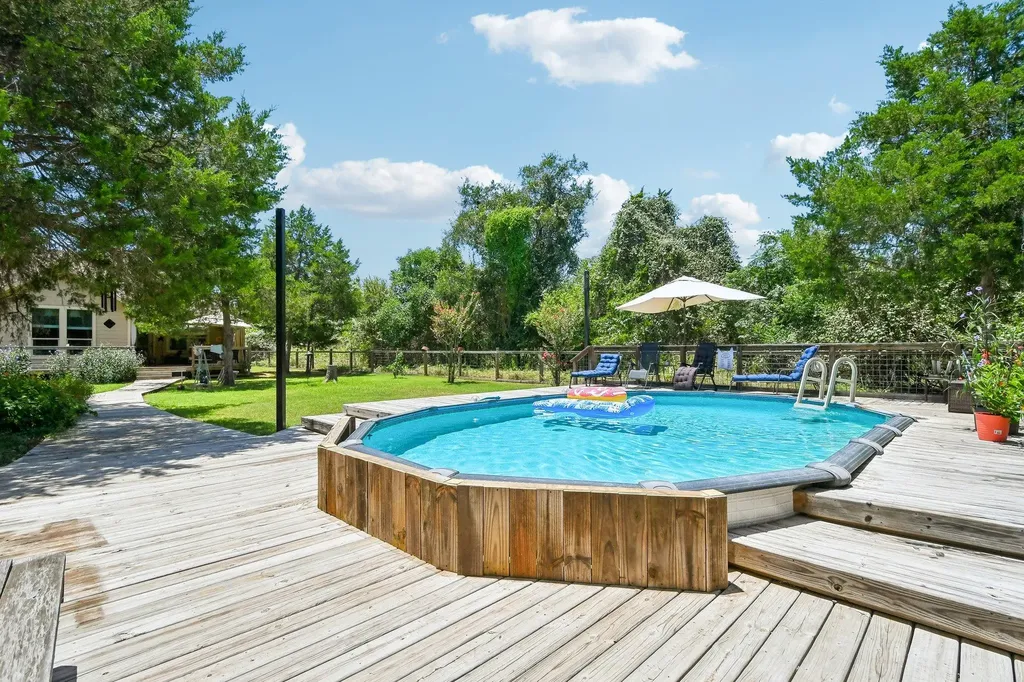 141 Upola Court Bastrop TX 78602