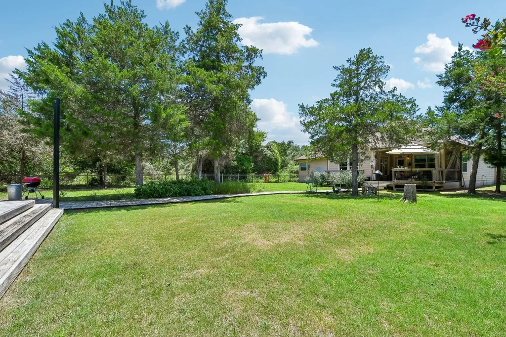 141 Upola Court Bastrop TX 78602
