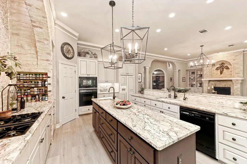 2405 Donner Path Round Rock TX 78681