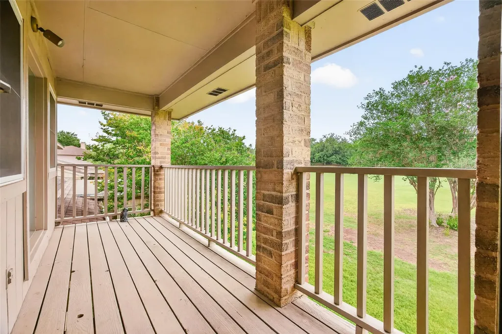 11121 Pinehurst Drive Austin TX 78747