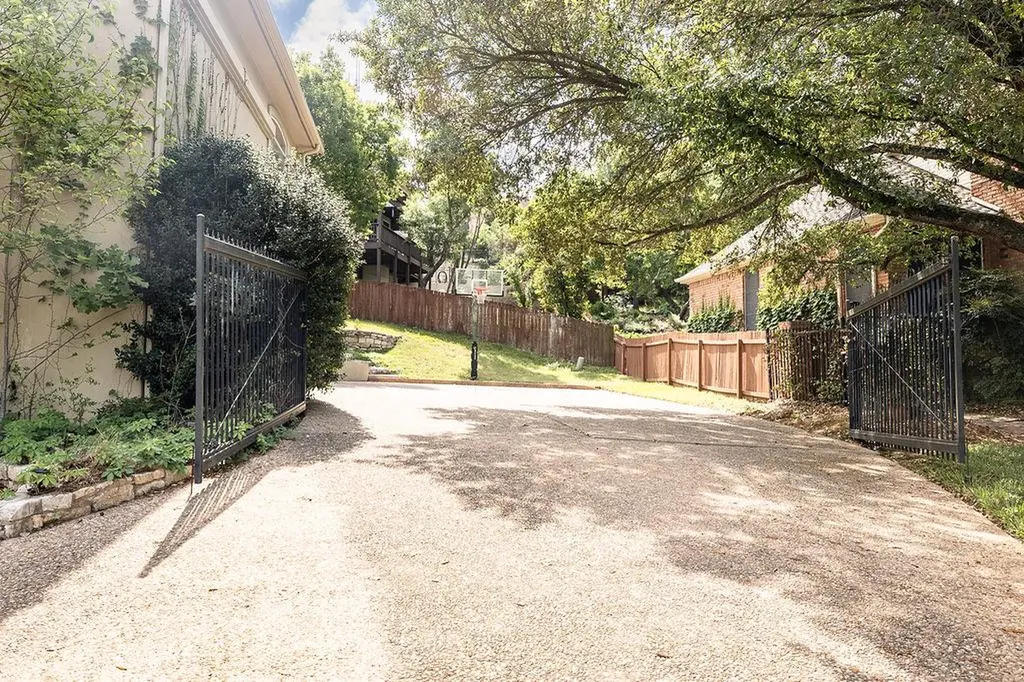 2906 Mill Reef Cove Austin TX 78746