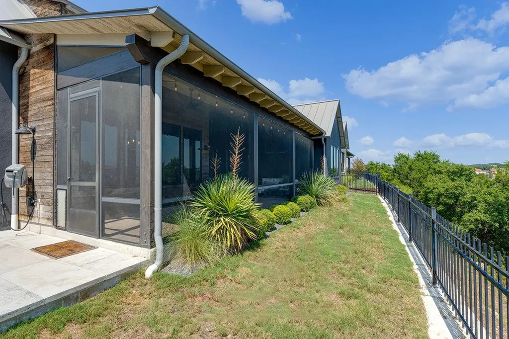 314 Hidden Beacon Bend Austin TX 78738