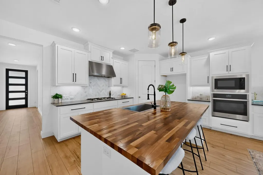 1340 Castalo Lane Leander TX 78641