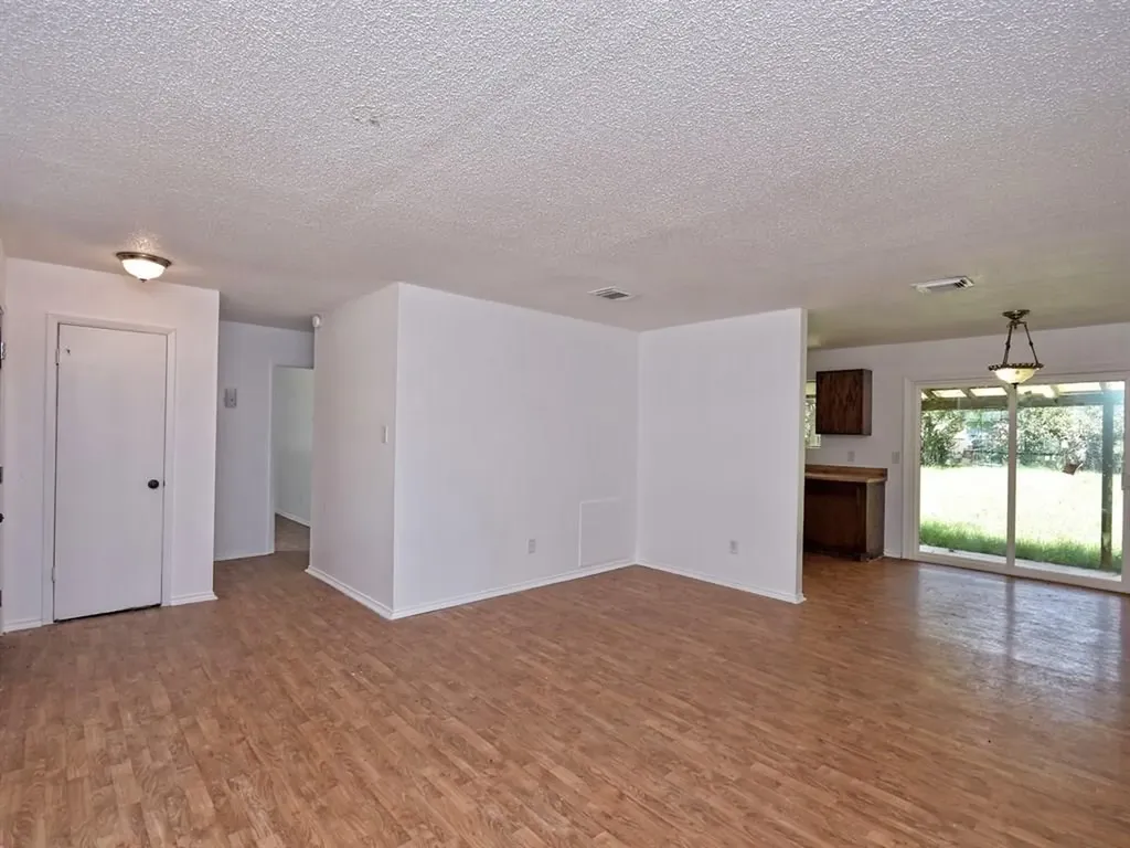 1604 Parkside Circle Round Rock TX 78664
