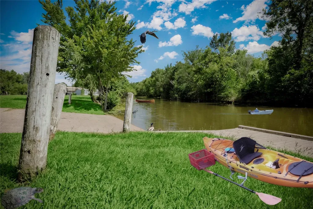9649 Warm Spring Willis TX 77318