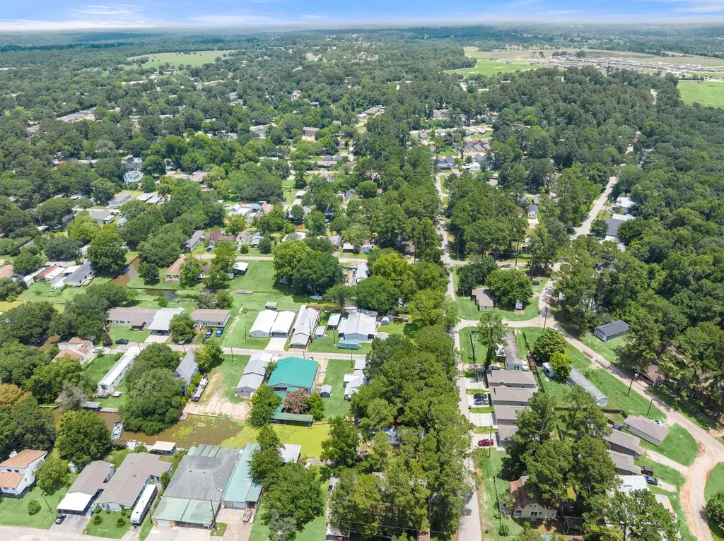 9649 Warm Spring Willis TX 77318