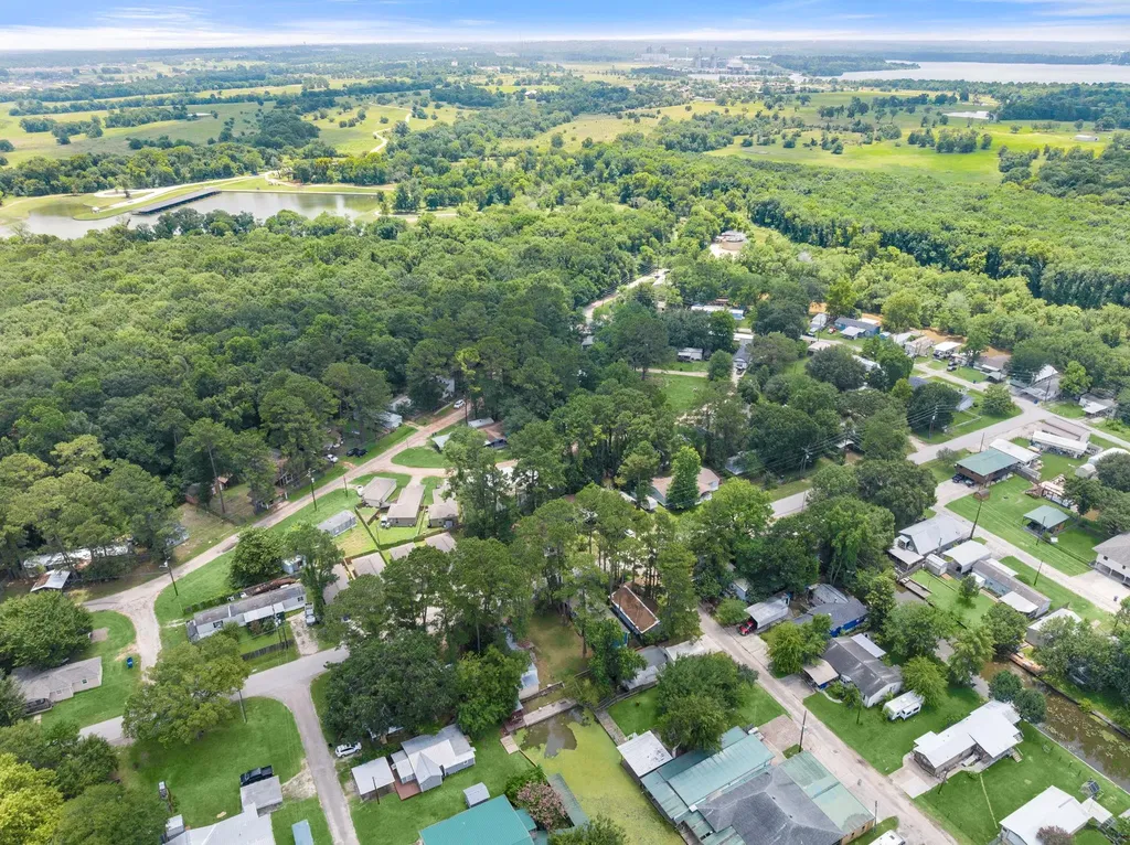 9649 Warm Spring Willis TX 77318
