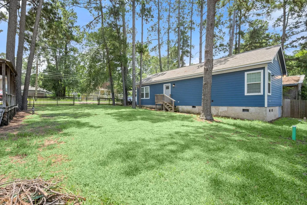 9649 Warm Spring Willis TX 77318