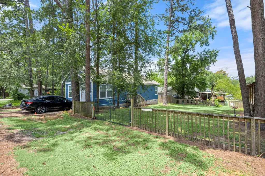 9649 Warm Spring Willis TX 77318