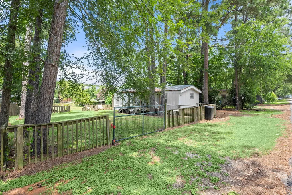 9649 Warm Spring Willis TX 77318