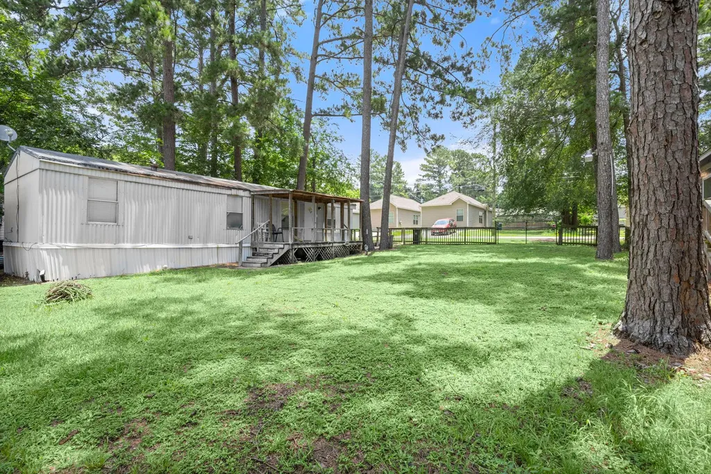 9649 Warm Spring Willis TX 77318