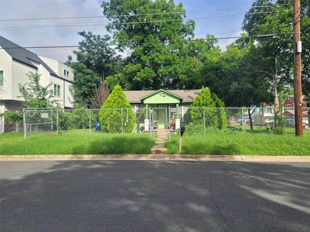 1104 Brass Street Austin TX 78702