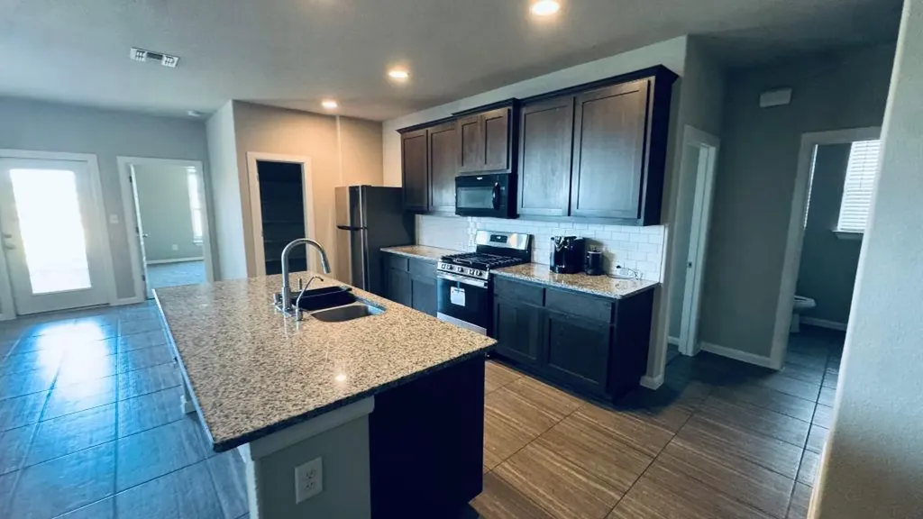 7932 Castelardo Place Round Rock TX 78665