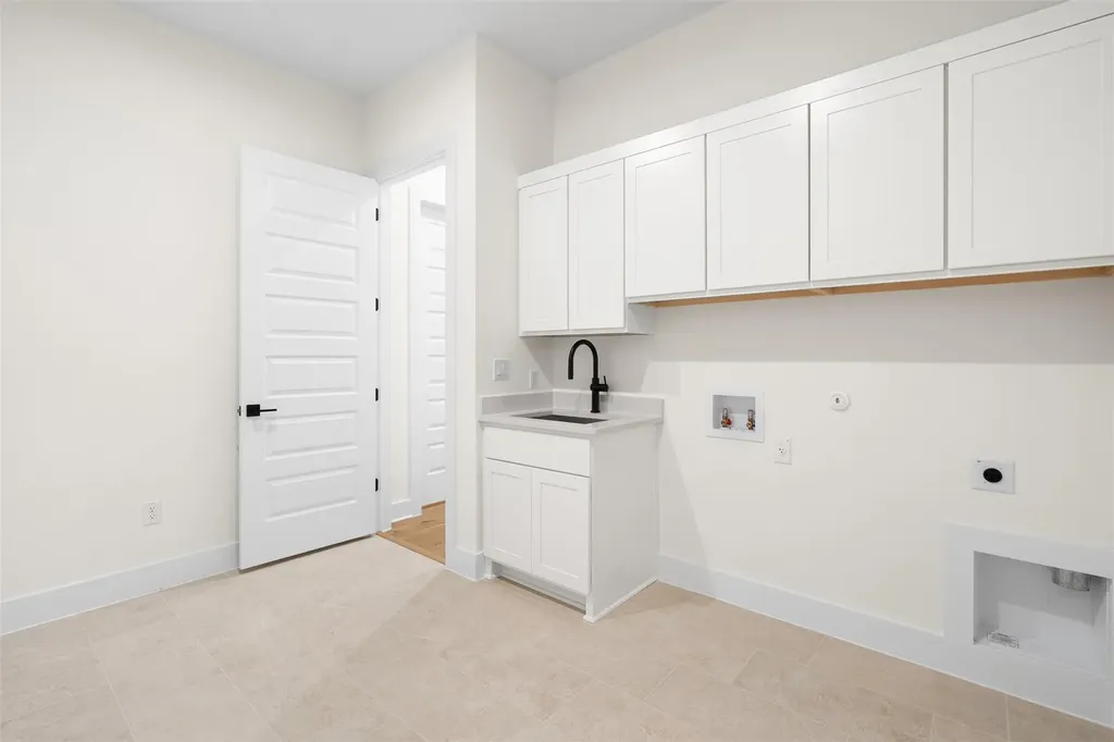 1813 Lucera Bend Leander TX 78641
