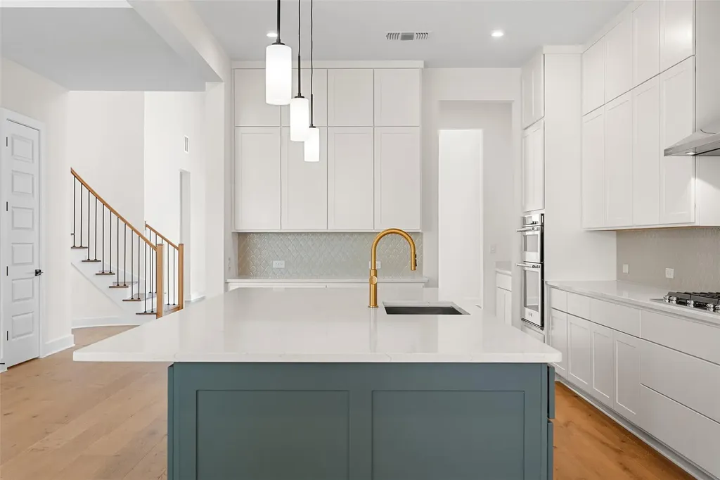 1813 Lucera Bend Leander TX 78641