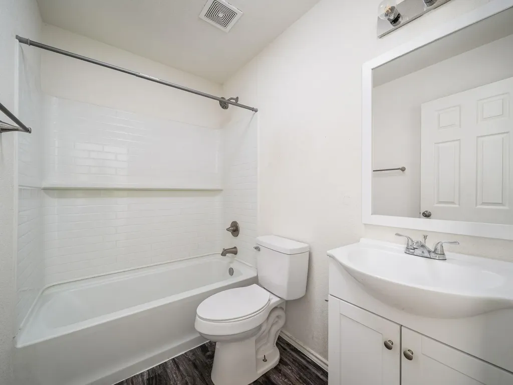 230 Debus Drive Taylor TX 76574