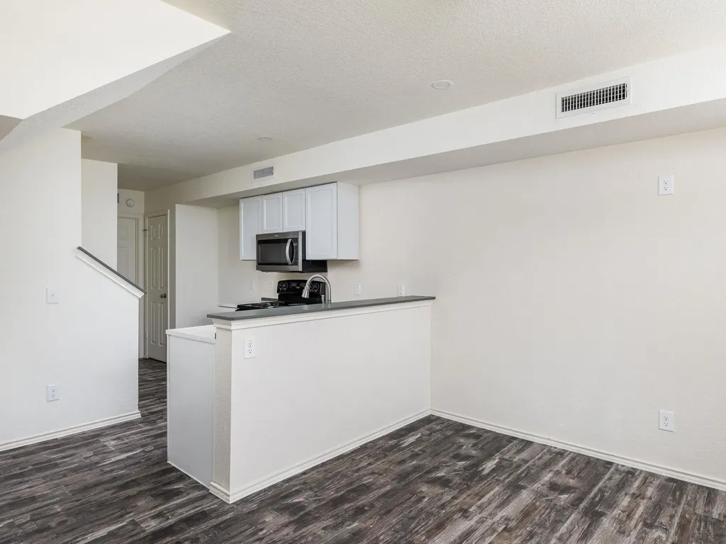 230 Debus Drive Taylor TX 76574