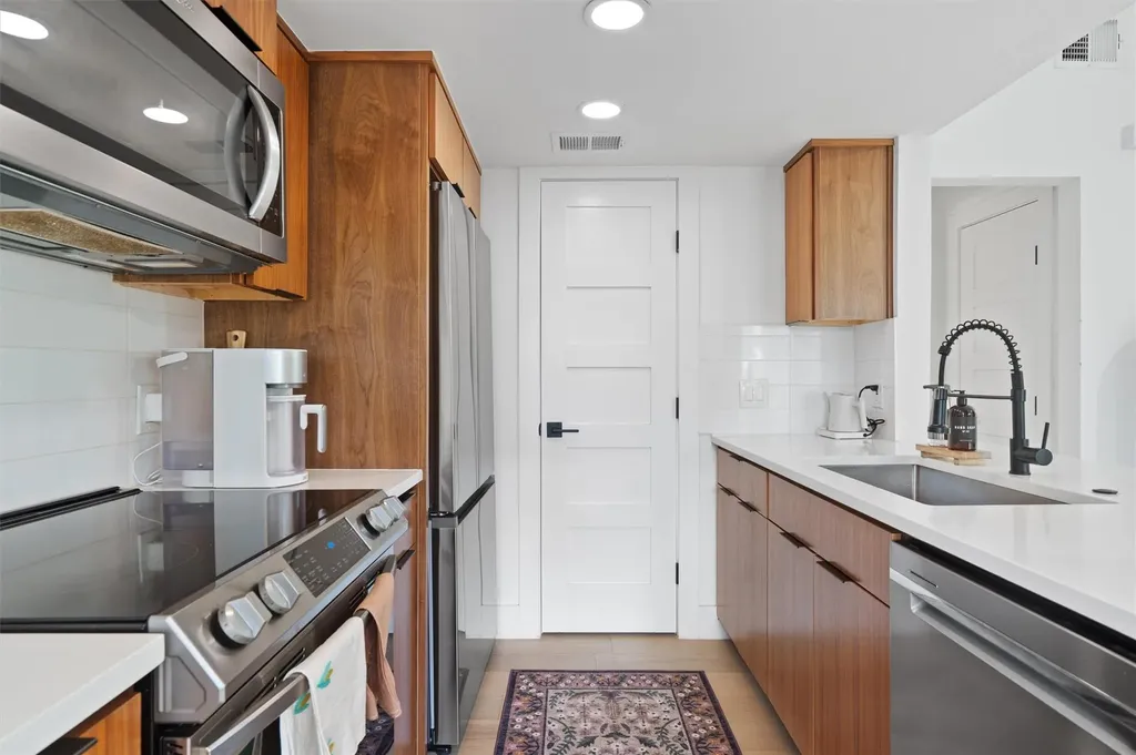 12811 Copper Cliff Avenue Austin TX 78727