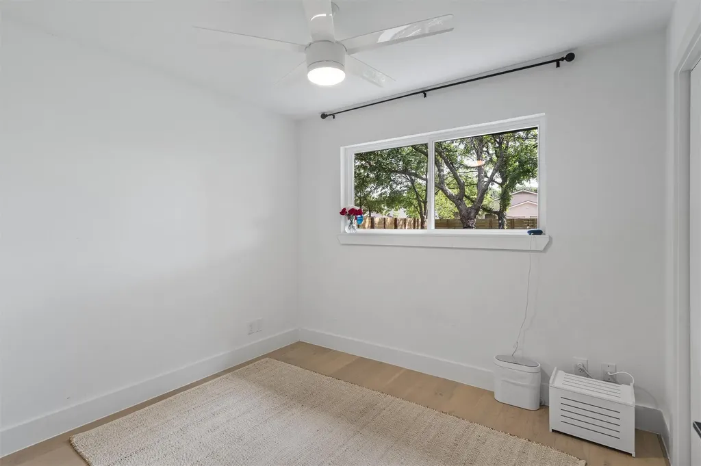 12811 Copper Cliff Avenue Austin TX 78727