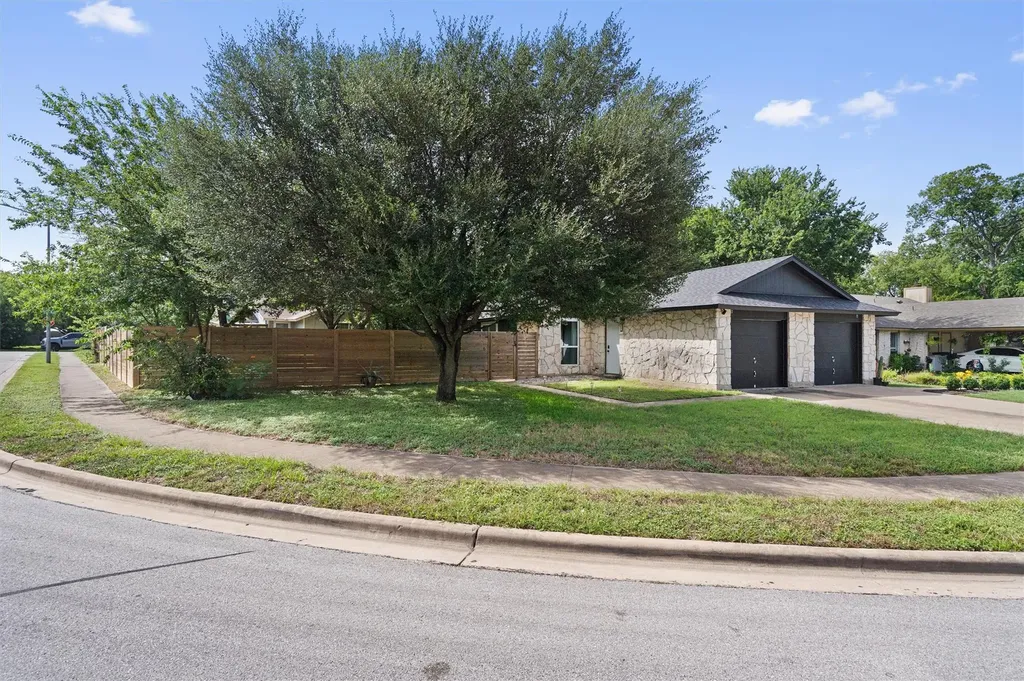 12811 Copper Cliff Avenue Austin TX 78727