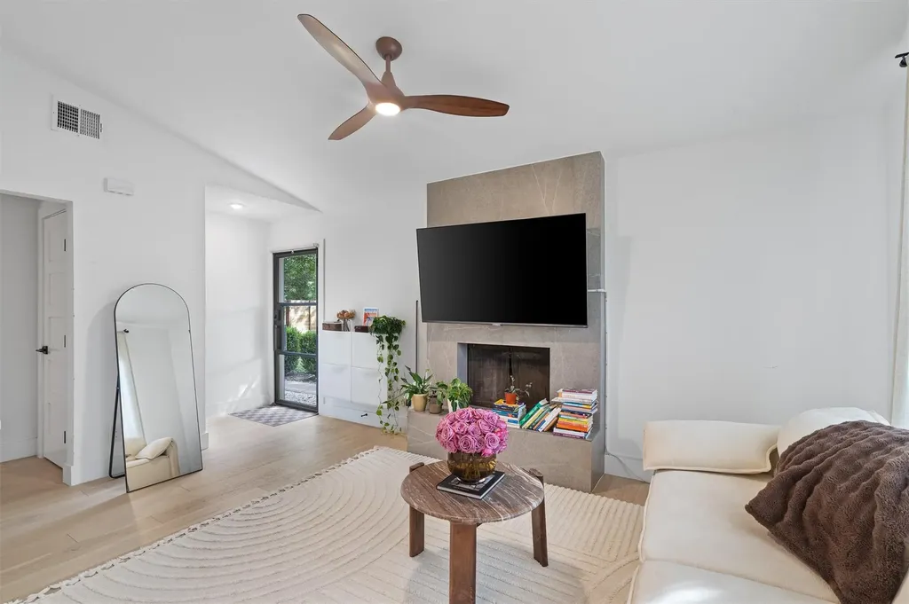 12811 Copper Cliff Avenue Austin TX 78727
