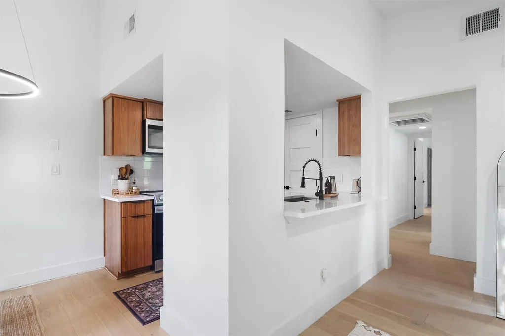 12811 Copper Cliff Avenue Austin TX 78727