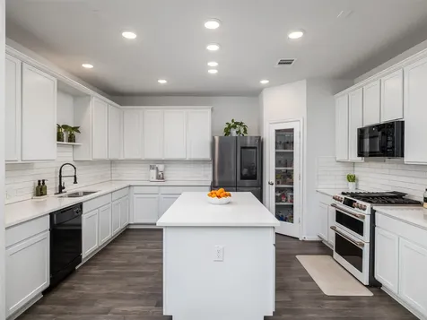 309 Sonbria Pass Liberty Hill TX 78642