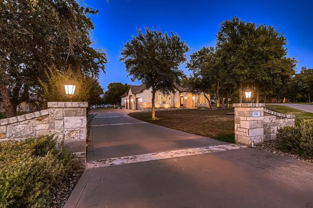 124 Gabriel Vista E Georgetown TX 78633