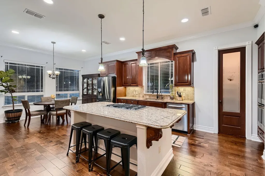 124 Gabriel Vista E Georgetown TX 78633