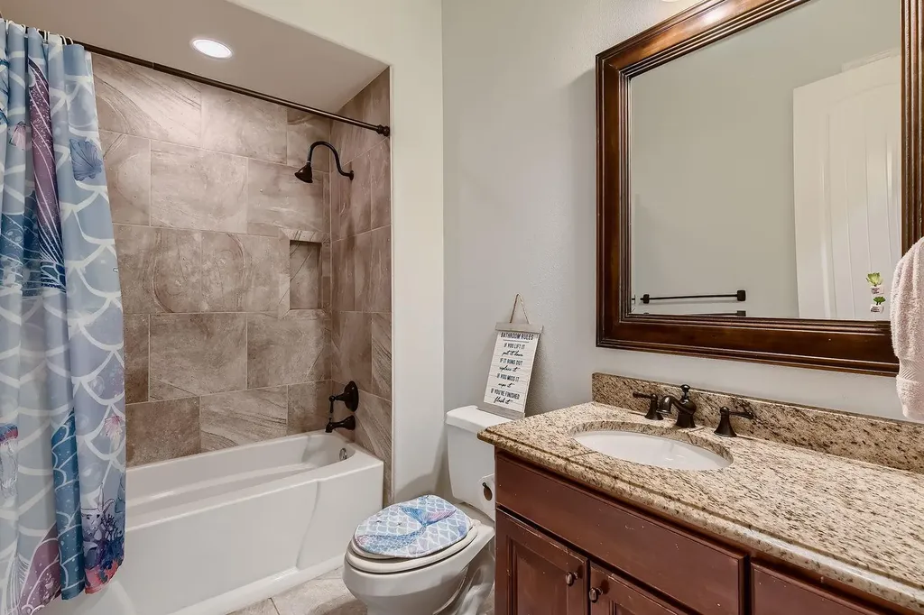 124 Gabriel Vista E Georgetown TX 78633