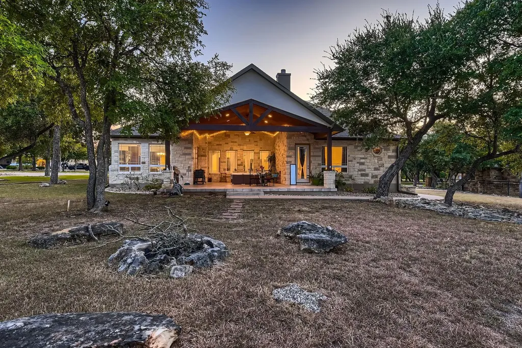 124 Gabriel Vista E Georgetown TX 78633