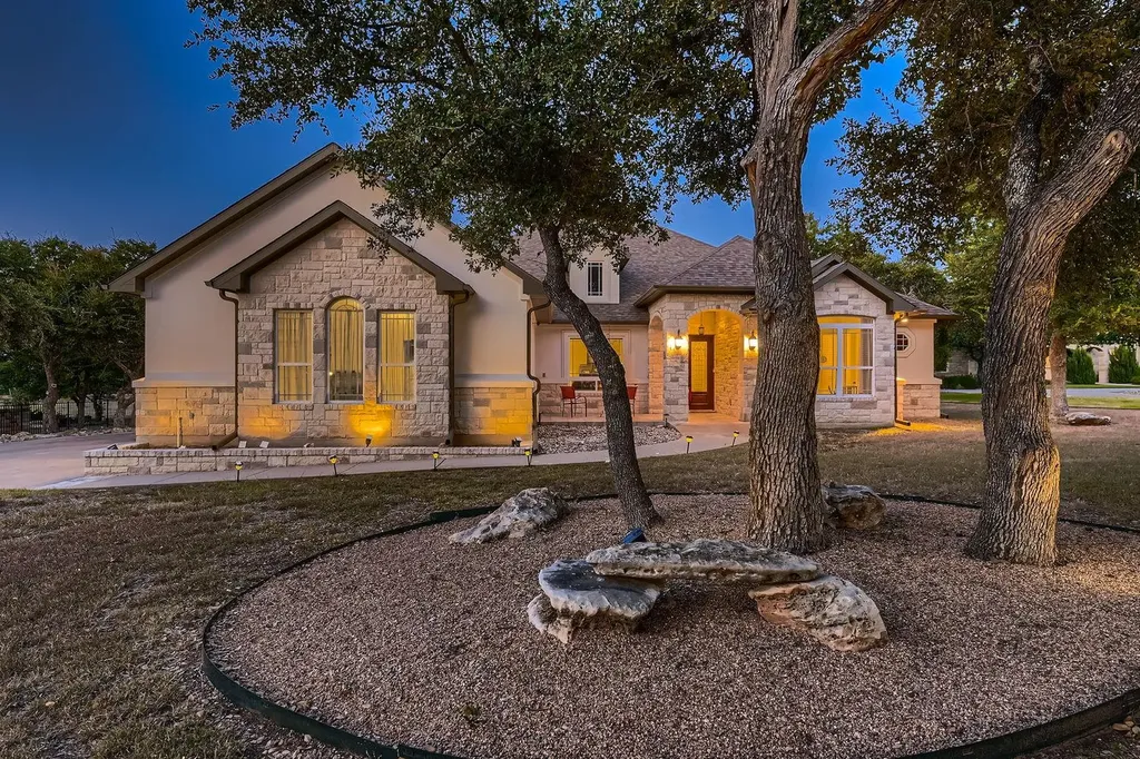 124 Gabriel Vista E Georgetown TX 78633