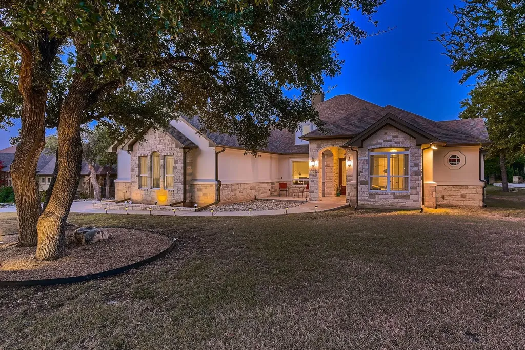 124 Gabriel Vista E Georgetown TX 78633