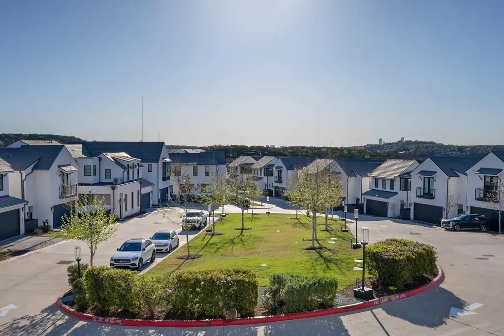 6901 Adeline Way Austin TX 78746