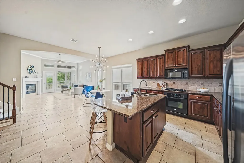 1915 Kempwood Loop Round Rock TX 78665