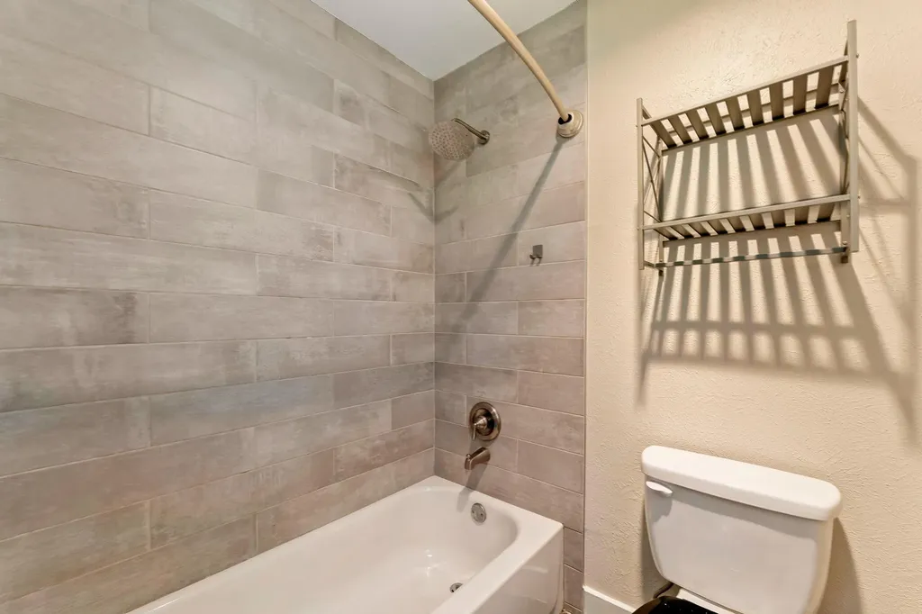 8536 Birmingham Drive Austin TX 78748