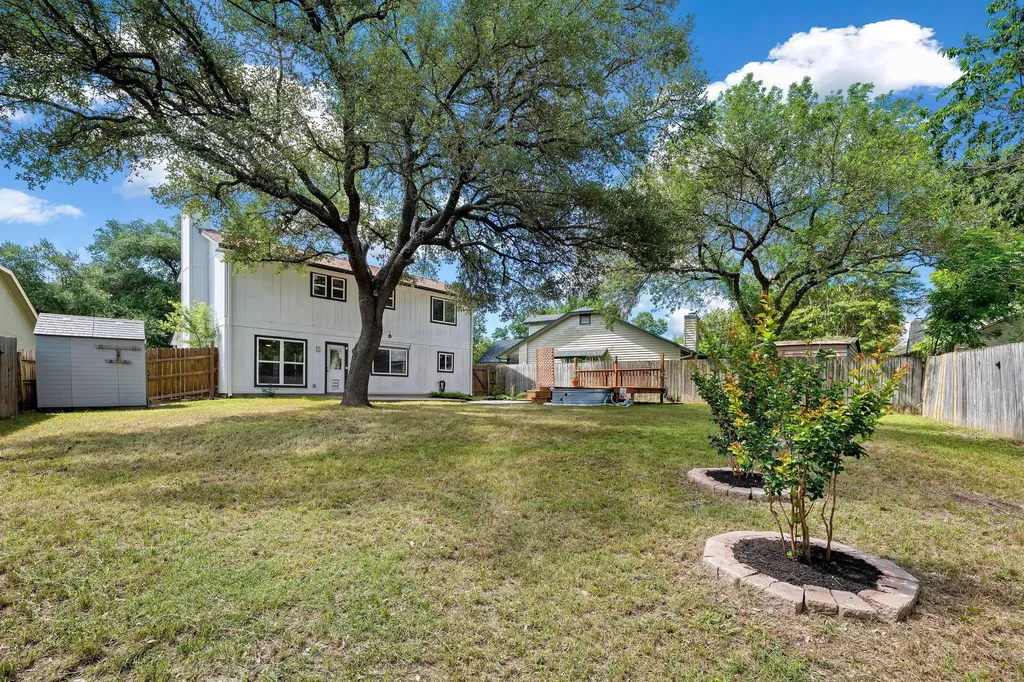 8536 Birmingham Drive Austin TX 78748