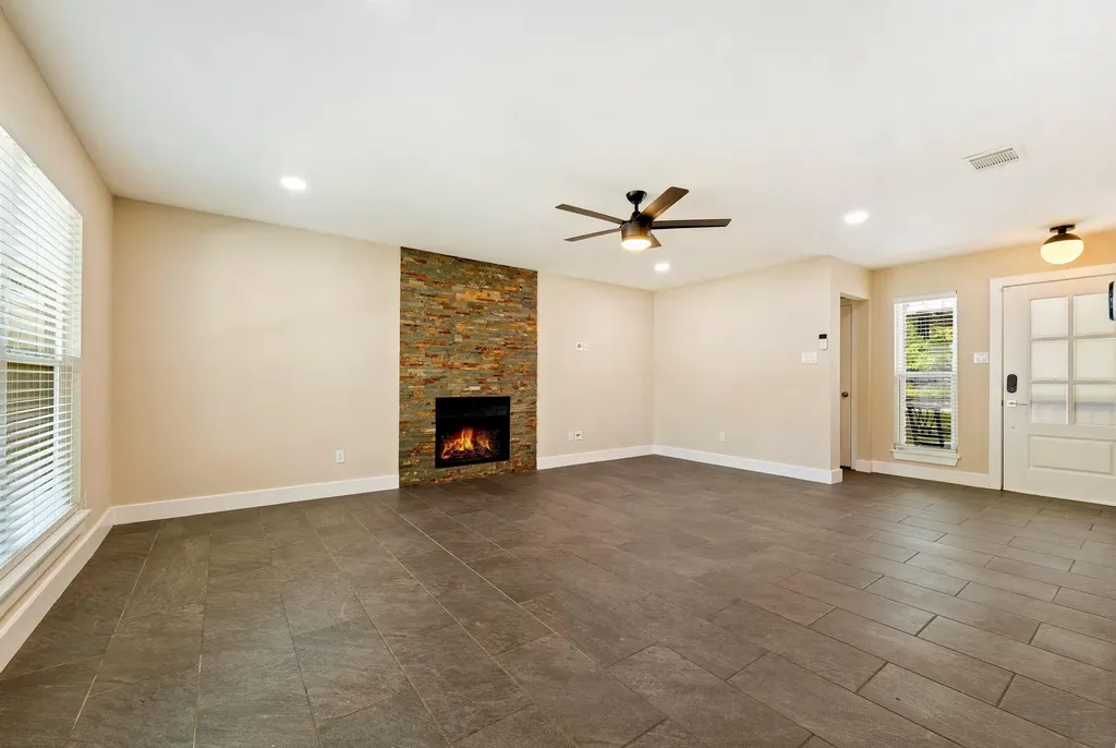 8536 Birmingham Drive Austin TX 78748