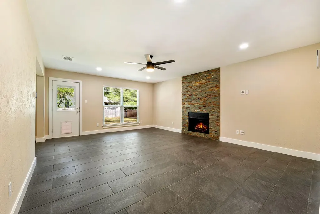 8536 Birmingham Drive Austin TX 78748
