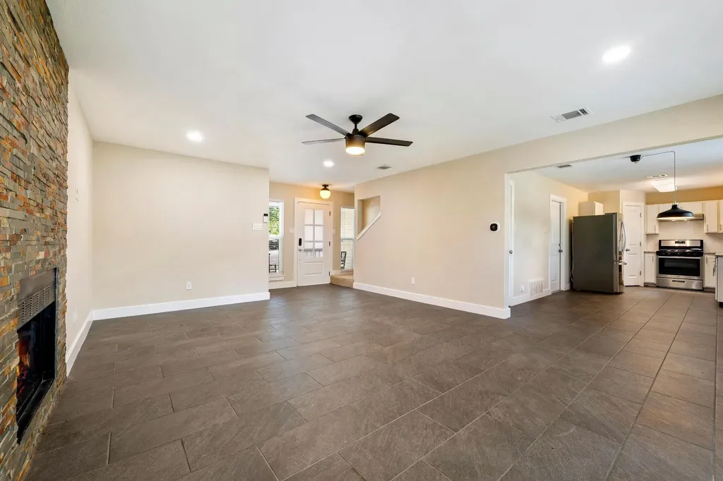 8536 Birmingham Drive Austin TX 78748
