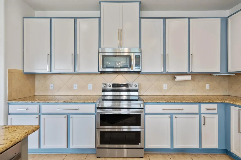 607 Yosemite Trail Taylor TX 76574